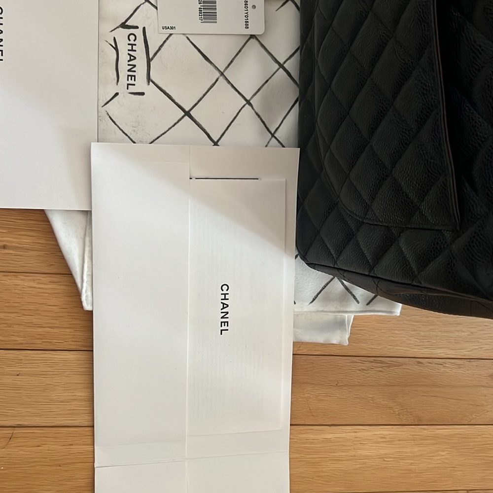 Maxi caviar chanel bag - Picture 11 of 14